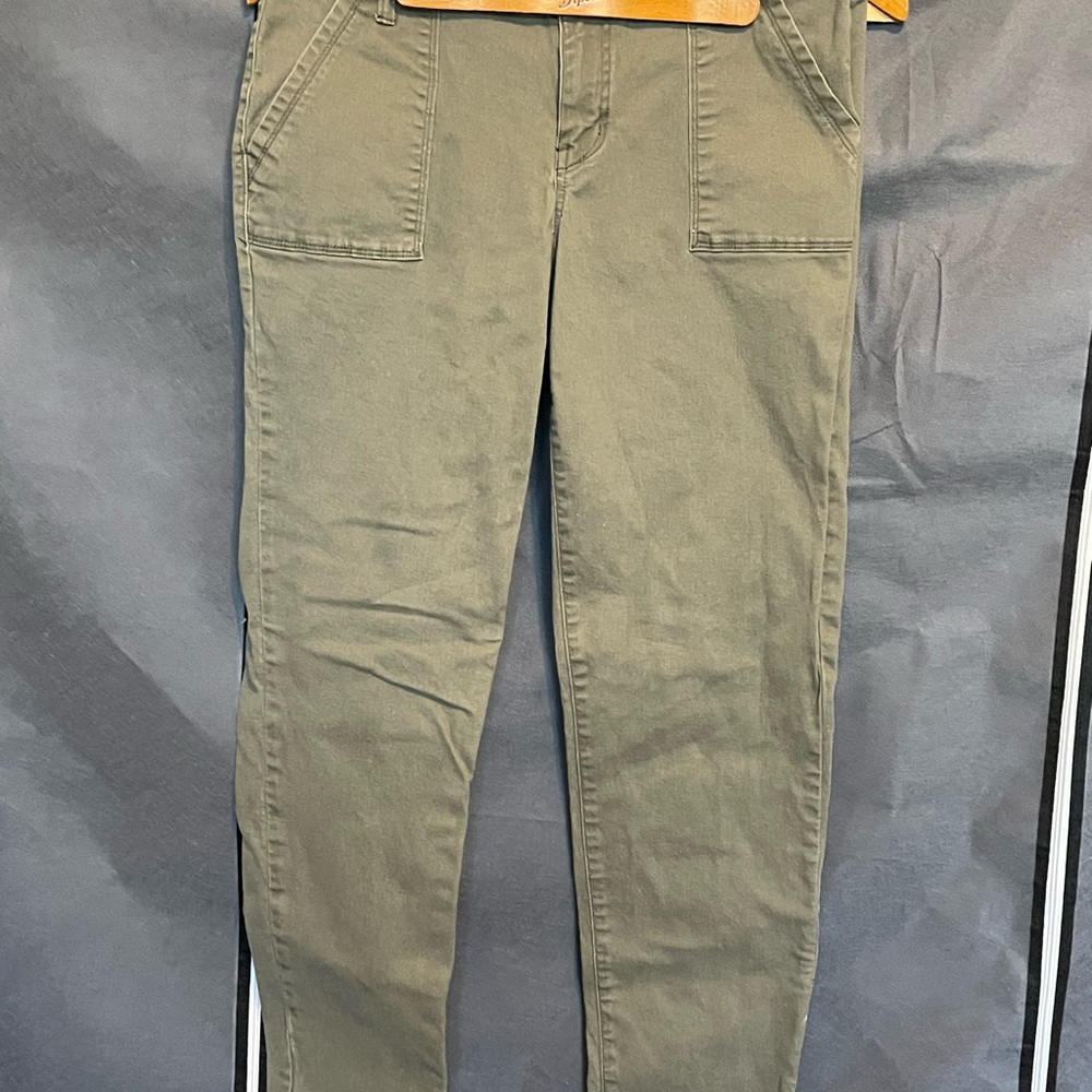 1822 Denim Green Ankle Cropped Jeans EUC